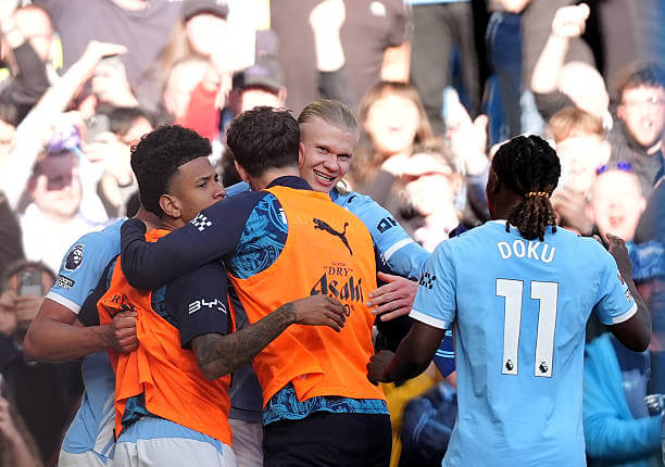 Manchester City vs Arsenal Review: Erling Haaland celebrates his goal with his teammates during the Premier League match between Manchester City and Arsenal at the Etihad Stadium on April 19, 2026.