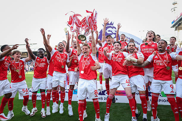 Premier League Roundup, Matchday 38: Martin Odegaard lifts the Premier League trophy during the Premier League match between Crystal Palace and Arsenal at Selhurst Park on May 24, 2026.
