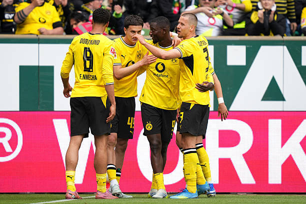 Bundesliga Roundup, Matchday 34: Dortmund players celebrate during the Bundesliga match between Werder Bremen and Dortmund at Weserstadion on May 16, 2026.