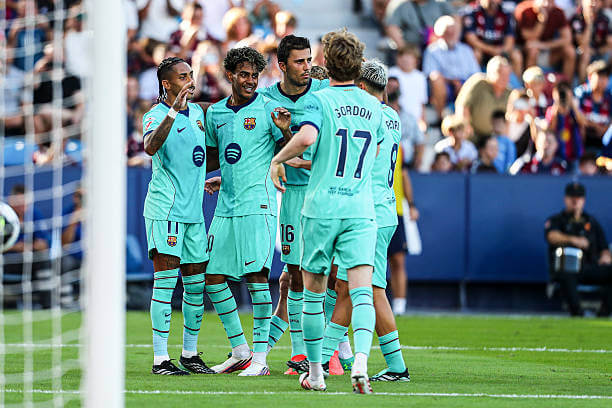 Levante vs Barcelona Review: Barcelona players celebrate during the LaLiga 2026/27 match between Levante and Barcelona at Ciutat de Valencia on September 13, 2026.
