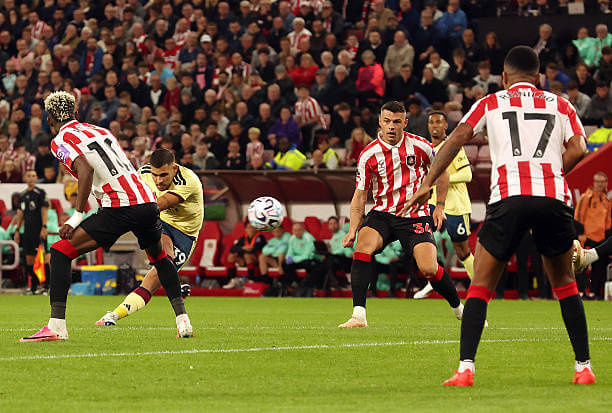 Sunderland vs Arsenal Review: Bruno Guimaraes scores during the Premier League match between Sunderland and Arsenal at the Stadium of Light on September 12, 2026.