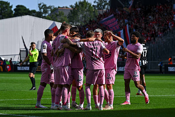 Ligue 1 Roundup, Matchday 3: Rennes players celebrate during the Ligue 1 match between Angers and Rennes at Stade Raymond Kopa on September 6, 2026.