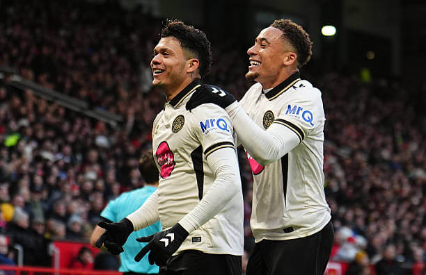 Premier League Roundup, Matchday 8: Evanilson celebrates with Marcus Tarvernier during the Premier League 2026/27 match between Manchester United and Bournemouth at Old Trafford on October 25, 2026.