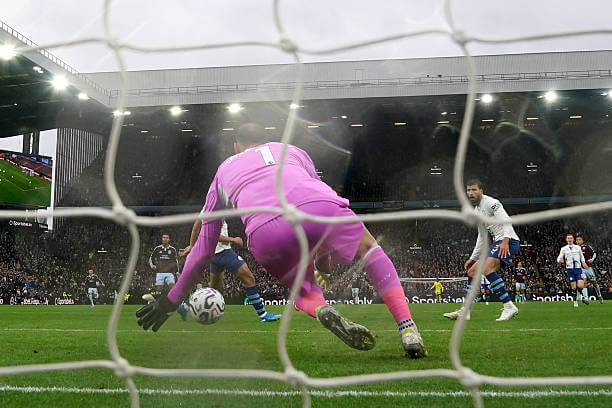 Aston Villa vs Manchester City Review: Nicolas Jackson scores his second goal of the game during the Premier League 2026/27 match between Aston Villa and Manchester City at Villa Park on October 24, 2026.