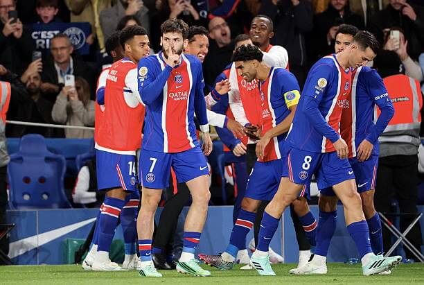 Ligue 1 Roundup, Matchday 6: PSG players celebrate during the Ligue 1 2026/27 match between PSG and Le Mans at Parc des Princes on October 10, 2026.
