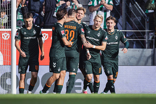 Bundesliga Roundup, Matchday 7: Niclas Füllkrug celebrates his goal with his teammates during the Bundesliga 2026/27 match between 1. FSV Mainz 05 and SV Werder Bremen at MEWA Arena on October 24, 2026.