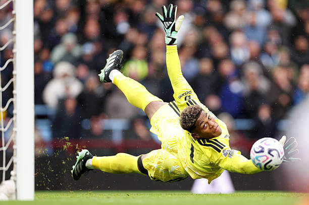 Aston Villa vs Manchester City Review: Zion Suzuki makes a save during the Premier League 2026/27 match between Aston Villa and Manchester City at Villa Park on October 24, 2026.